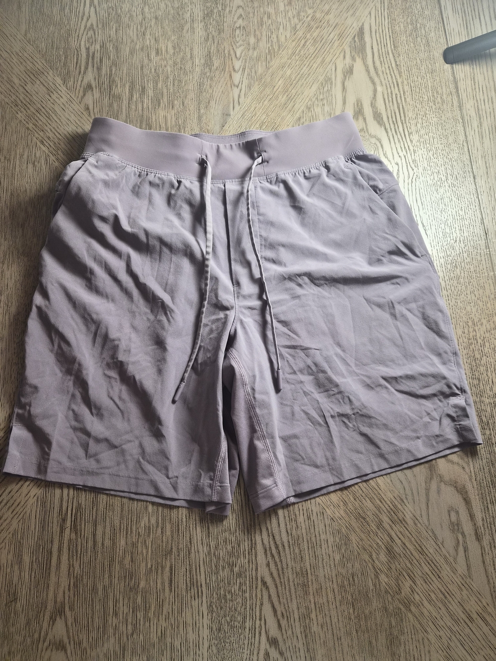 lululemon athletica Men's Lavender Drawstring Athletic Shorts